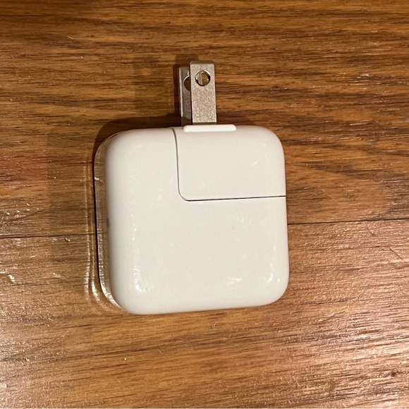 Apple Other - Apple 12W USB Power Adapter